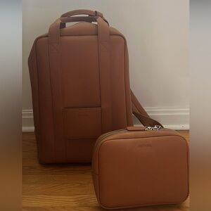 Mono’s Metro Backpack - used only 1x. Vegan leather!